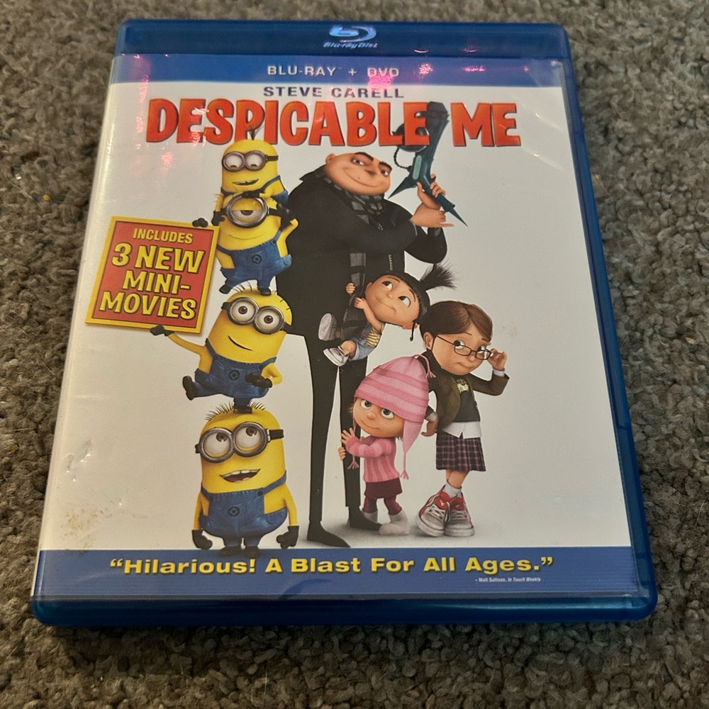Despicable Me Blu-ray + DVD Combo Pack